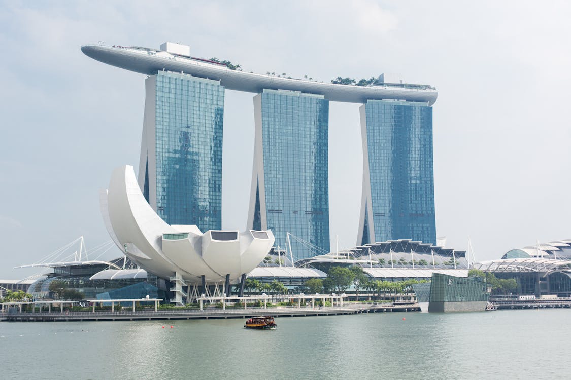 Marina Bay Sands and ArtScience Museum in Singapore, viewed from Marina Bay.